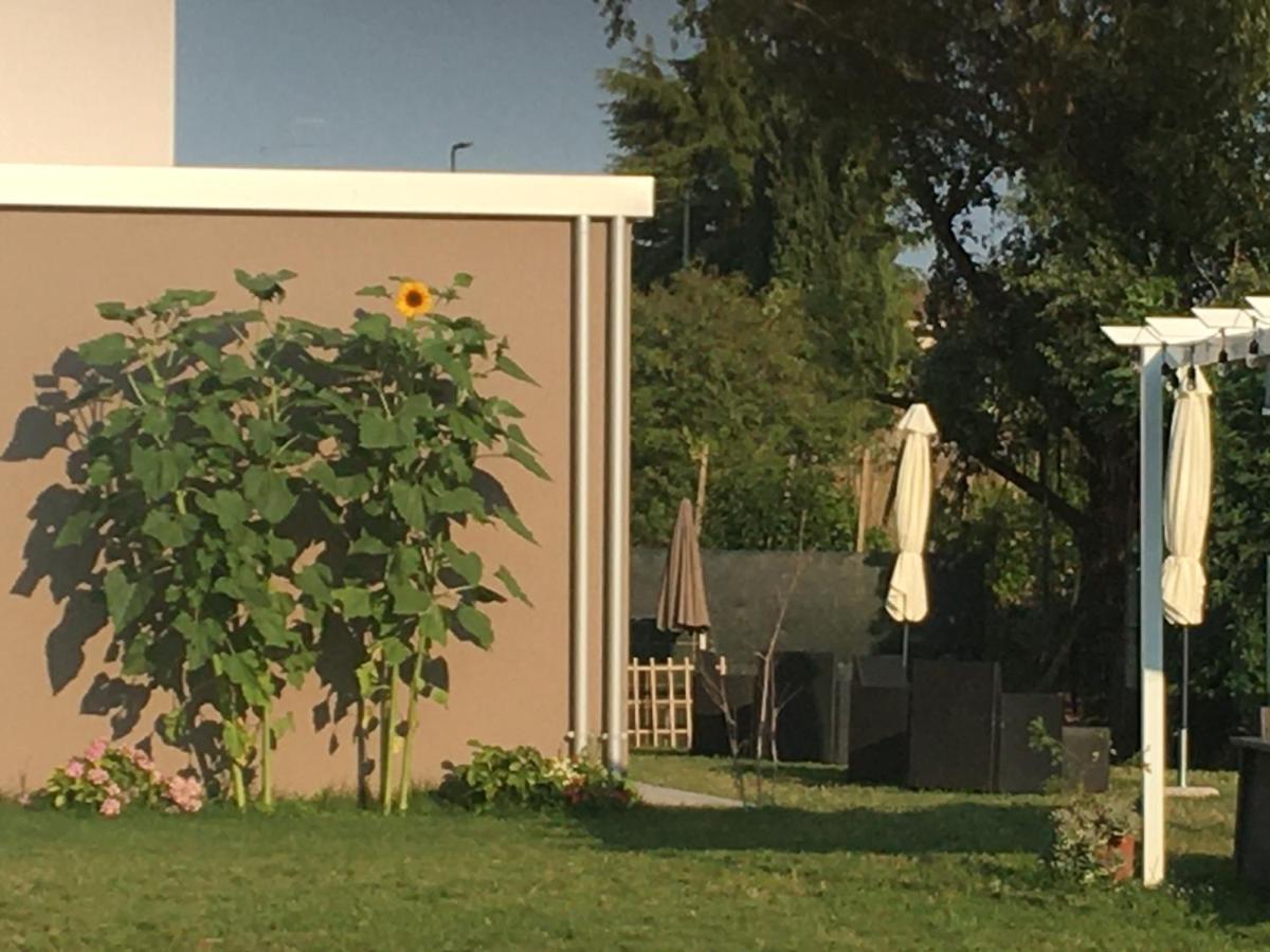 ホテル I Broletti Del Garda Pacengo Di Lazise エクステリア 写真
