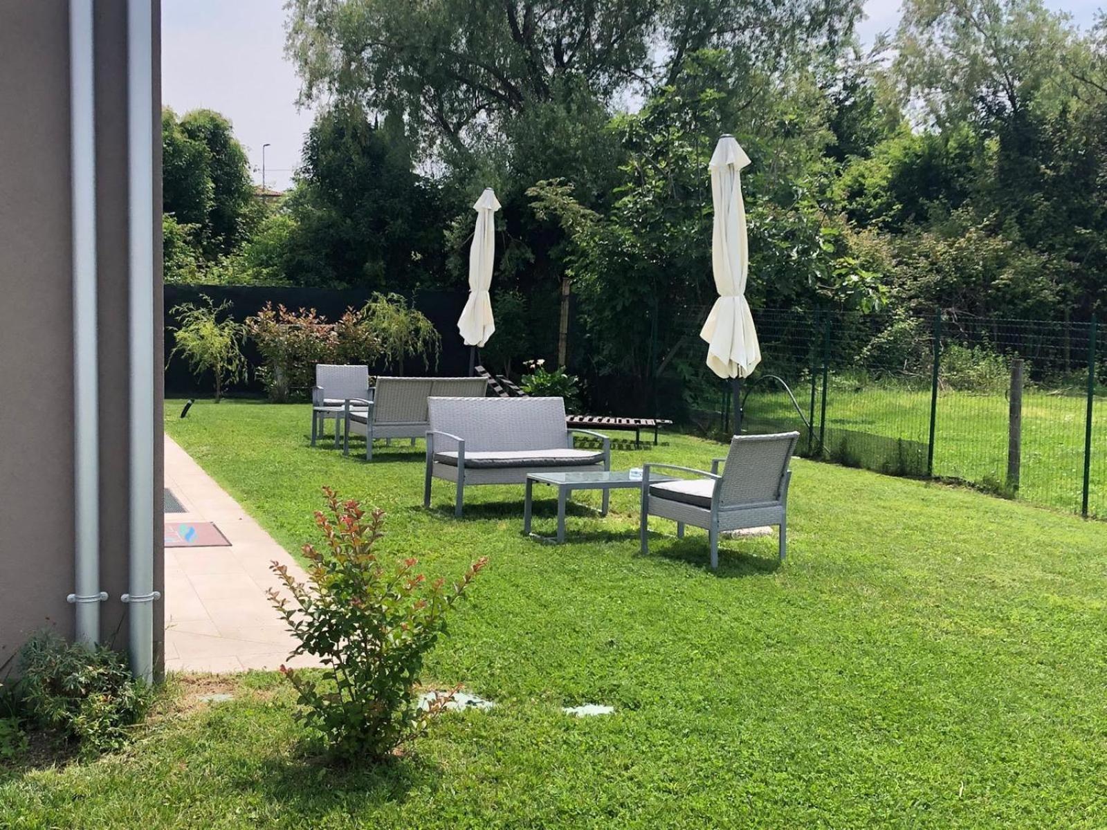ホテル I Broletti Del Garda Pacengo Di Lazise エクステリア 写真